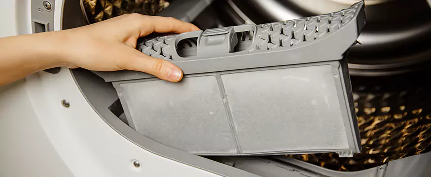 Signs Of A Clogged Dryer Lint Trap in Apopka, Florida